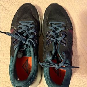 Nike Black and Hunter Green Running Shoe with Maroon Nike logo